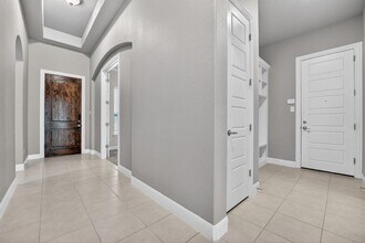 21413 Hines Ln in Pflugerville, TX - Building Photo - Building Photo