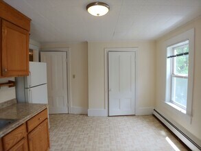 410 Washington St in Wellesley, MA - Building Photo - Building Photo