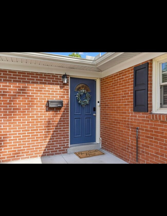 3483 Greentree Rd in Lexington, KY - Foto de edificio - Building Photo