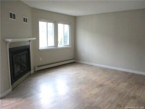 60 Old Town Rd #200, Unit c/o 217DRT LLC in Vernon, CT - Building Photo - Building Photo