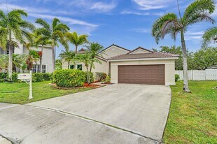 1063 Cedar Falls Dr in Weston, FL - Building Photo
