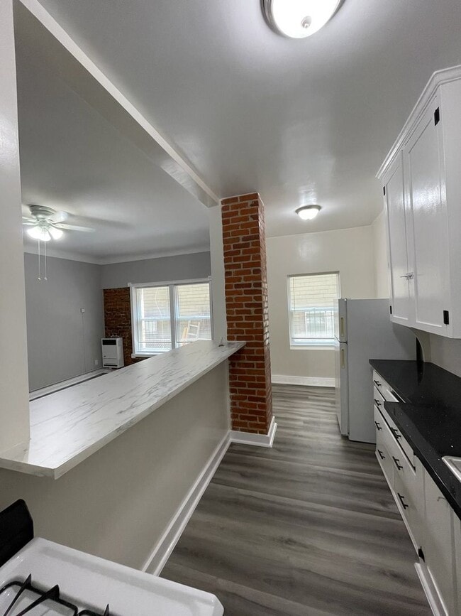 1725 N Edgemont St in Los Angeles, CA - Building Photo - Building Photo