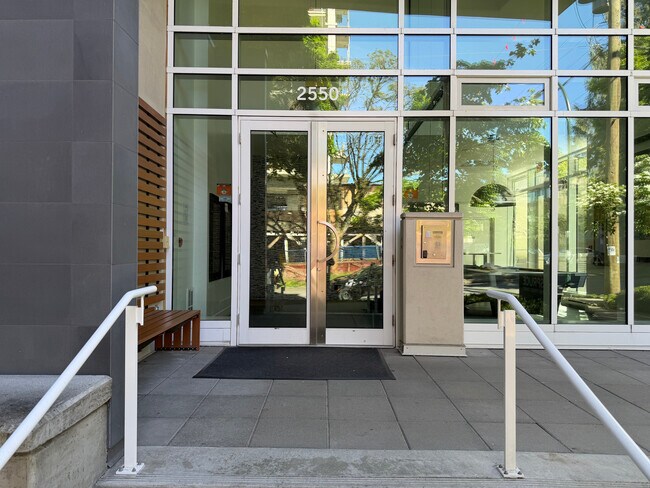 2550 Spruce St in Vancouver, BC - Building Photo - Building Photo