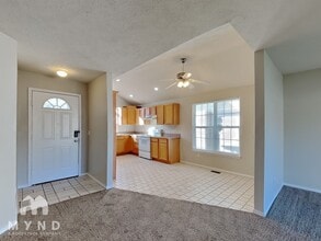 3945 W Maple St in Springfield, MO - Building Photo - Building Photo