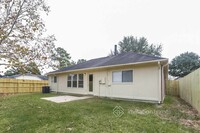 5602 Rivertree Ln in Spring, TX - Building Photo - Building Photo