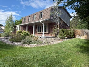 7135 W Clifton Ave in Littleton, CO - Foto de edificio - Building Photo