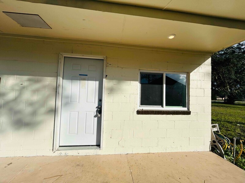 8010 SE US Hwy 301 in Hawthorne, FL - Building Photo