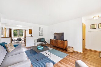 2728 Florann Dr in Fitchburg, WI - Building Photo - Building Photo