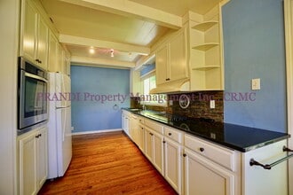 1 Santa Cruz Ave in San Anselmo, CA - Building Photo - Building Photo