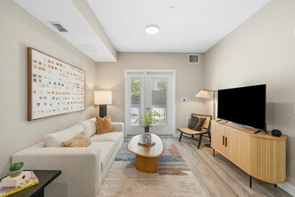 The Hayley in Sacramento, CA - Building Photo - Building Photo