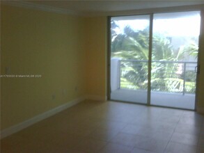 1605 Bay Rd in Miami Beach, FL - Building Photo - Building Photo