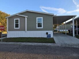 126 Todd St in Lakeland, FL - Building Photo