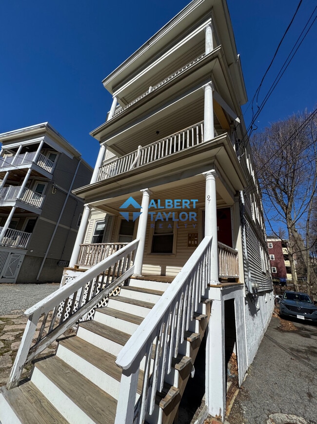 97 Kilsyth Rd, Unit 3 in Boston, MA - Foto de edificio - Building Photo
