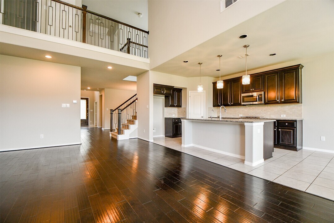 19715 Terrazza Lake Ln in Richmond, TX - Building Photo