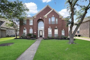 8215 Still Oak Ln in Cypress, TX - Building Photo