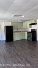 626 NY-212 in Saugerties, NY - Building Photo - Building Photo