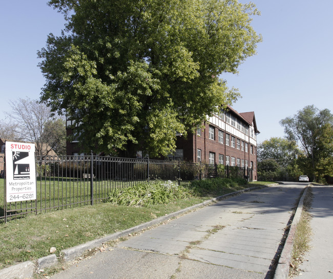 Ayrshire Apartments in Des Moines, IA - Building Photo - Building Photo