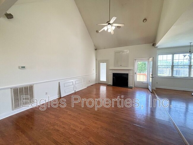 121 Willowbrook Dr in Pikeville, NC - Building Photo - Building Photo