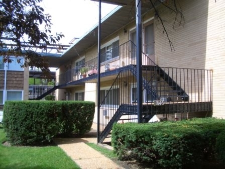 1646-1658 2nd St in Highland Park, IL - Foto de edificio