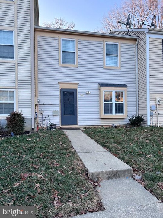 16 Meadowside Ct in Indian Head, MD - Building Photo