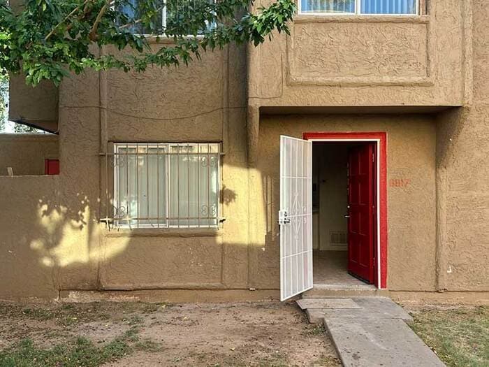 6817 W Devonshire Ave in Phoenix, AZ - Building Photo