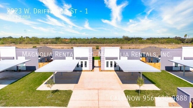 2923 W Driftwood St