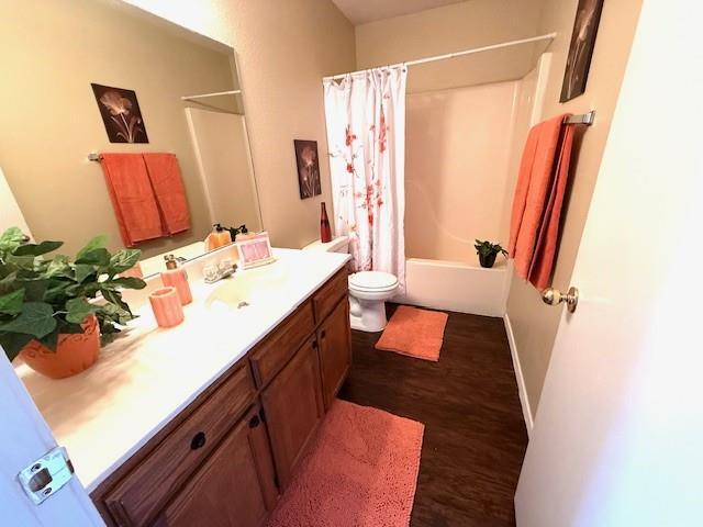 125 NE Johnson Ave in Burleson, TX - Building Photo - Building Photo