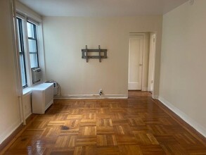 25-59-59 33rd St in Queens, NY - Building Photo - Building Photo