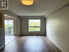 25 Ivy Bridge Dr in Hamilton, ON - Building Photo - Building Photo