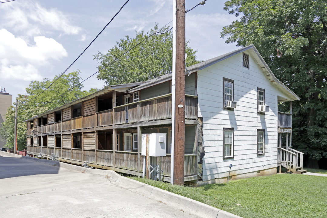 15 N Locust Ave in Fayetteville, AR - Foto de edificio