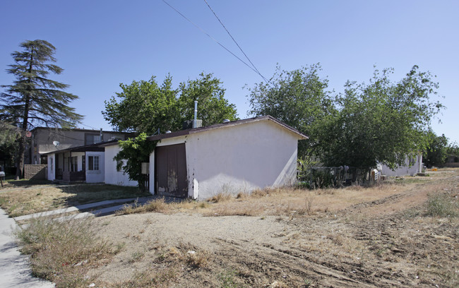 38636 10th St in Palmdale, CA - Building Photo - Building Photo