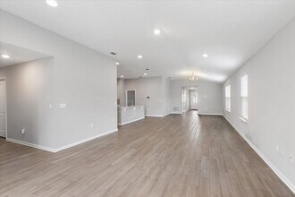 15710 Winder Lake Dr in Jacksonville, FL - Building Photo - Building Photo