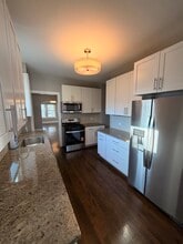 856 Woodlawn Ave in Des Plaines, IL - Foto de edificio - Building Photo