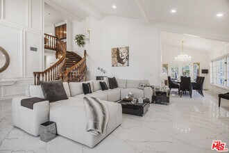 6111 County Oak Rd in Los Angeles, CA - Building Photo - Building Photo