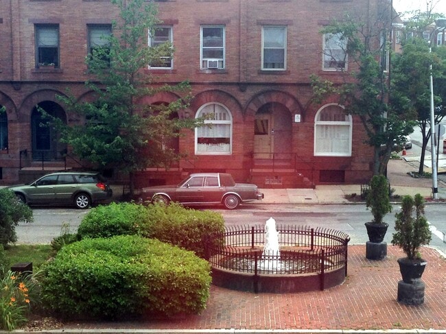 2037 Park Ave in Baltimore, MD - Building Photo - Building Photo