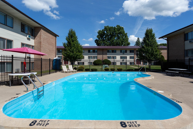 Chili Garden Apartments in Rochester, NY - Building Photo - Building Photo