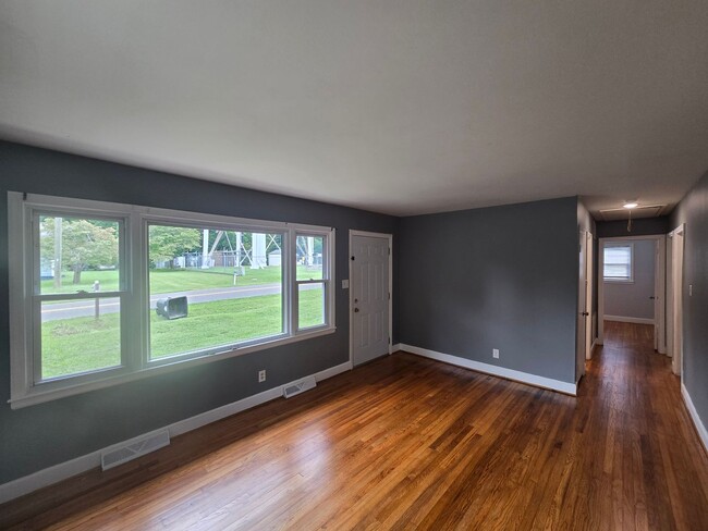 110 S Eleventh St in Mebane, NC - Building Photo - Building Photo