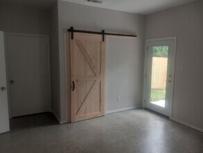 221 San Angelo Ave in Benbrook, TX - Building Photo - Building Photo