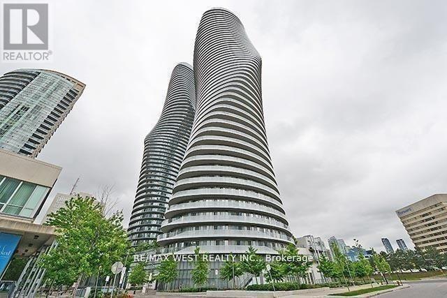 50 Absolute Ave in Mississauga, ON - Building Photo