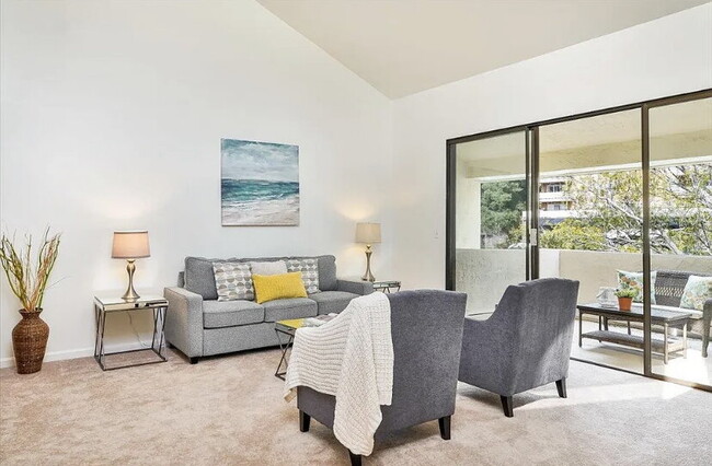 property at 3222 Glendora Dr