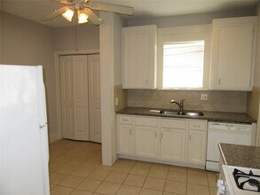 2121 Market St in Galveston, TX - Building Photo - Building Photo