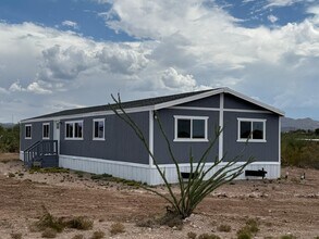 13687 S Hound Dog Rd in Vail, AZ - Building Photo - Building Photo