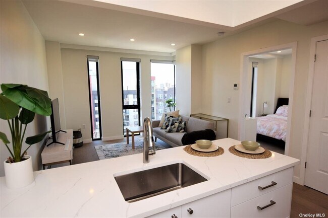 41-26 44th St-Unit -3A in Queens, NY - Building Photo - Building Photo