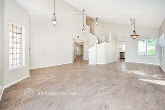 4721 Cocina Ln, Unit 1 in Palmdale, CA - Foto de edificio - Building Photo