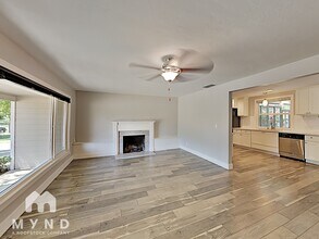 2428 Drayton Dr in Sacramento, CA - Building Photo - Building Photo