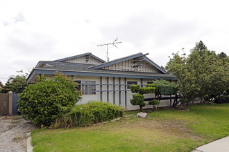 12552 Camus Ln in Garden Grove, CA - Foto de edificio - Building Photo