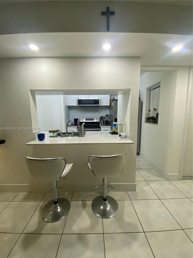 9706 Hammocks Blvd in Miami, FL - Building Photo - Building Photo