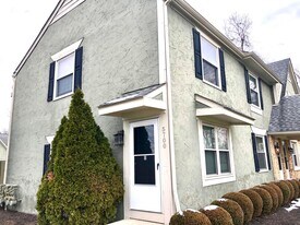 5700 Crossing Ct in Columbus, OH - Building Photo