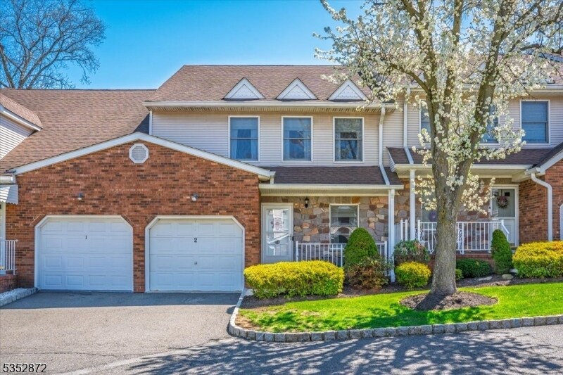 675 Raritan Rd in Clark, NJ - Building Photo