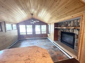 3010 Fairview Rd SW in Prior Lake, MN - Foto de edificio - Building Photo